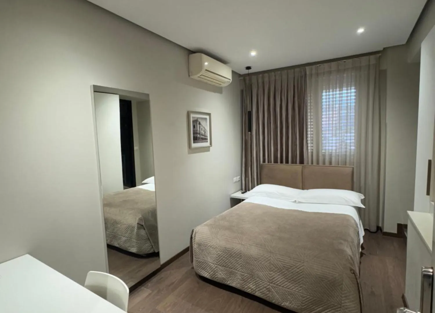 Hotel Oresti Center Tirana