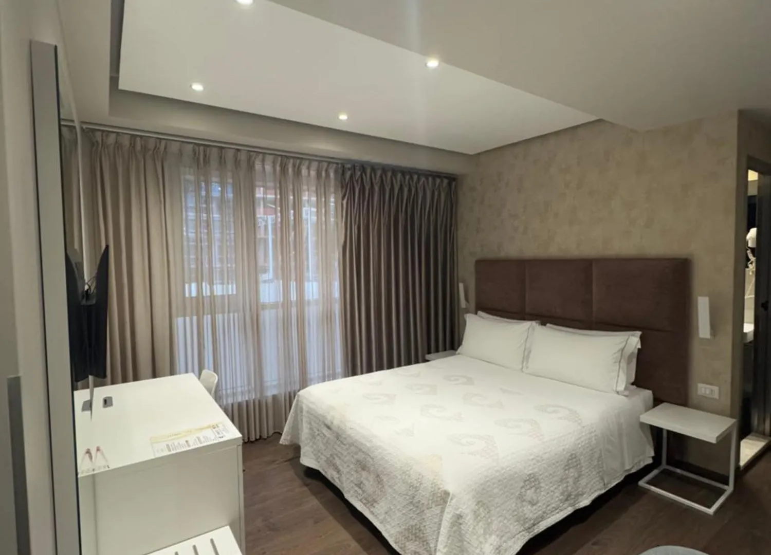 Hotel Oresti Center Tirana